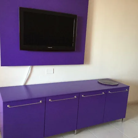 Violet * Oristano