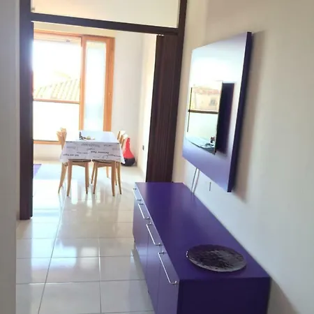 Violet *